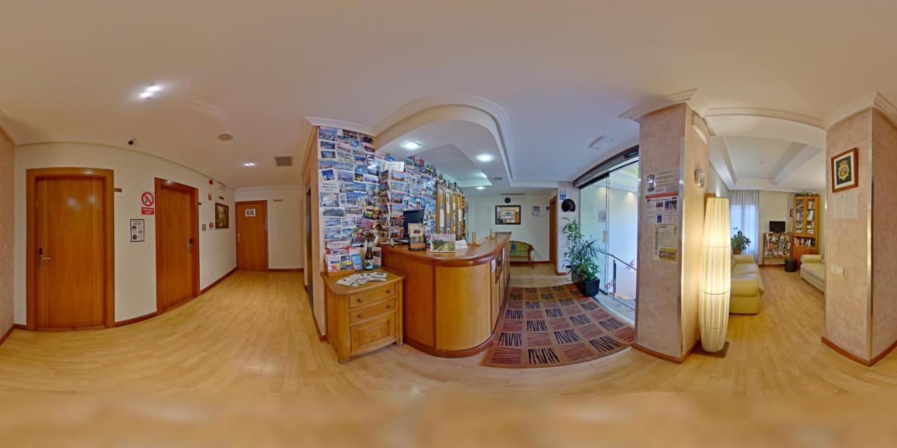 Hostal Restaurante Boccalino León Eksteriør bilde