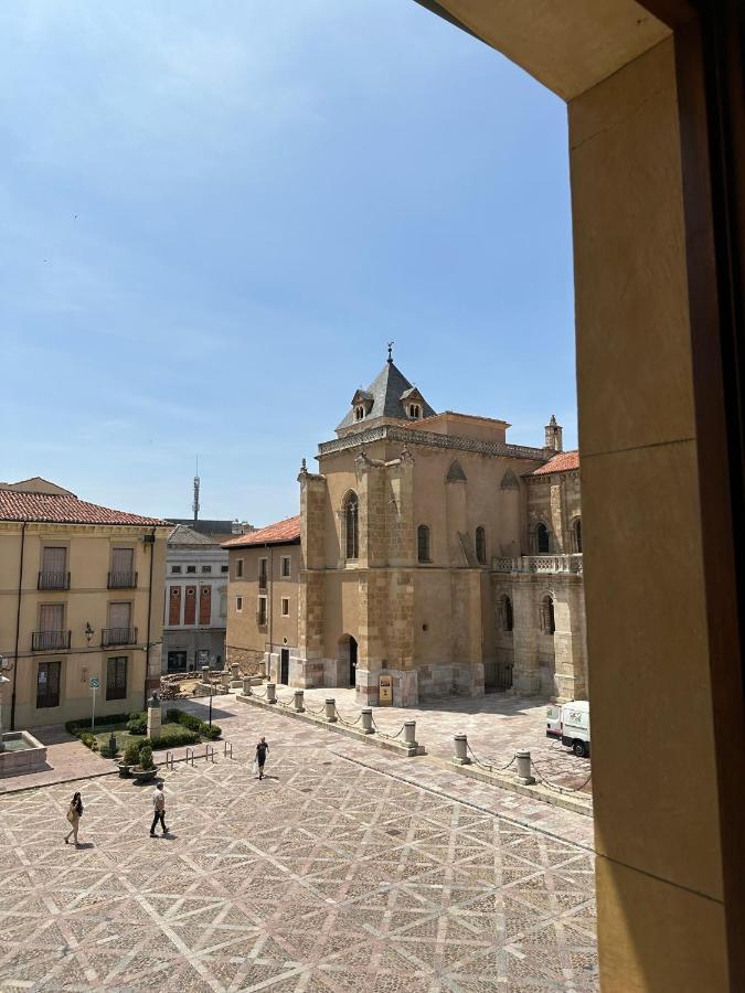 Hostal Restaurante Boccalino León Eksteriør bilde