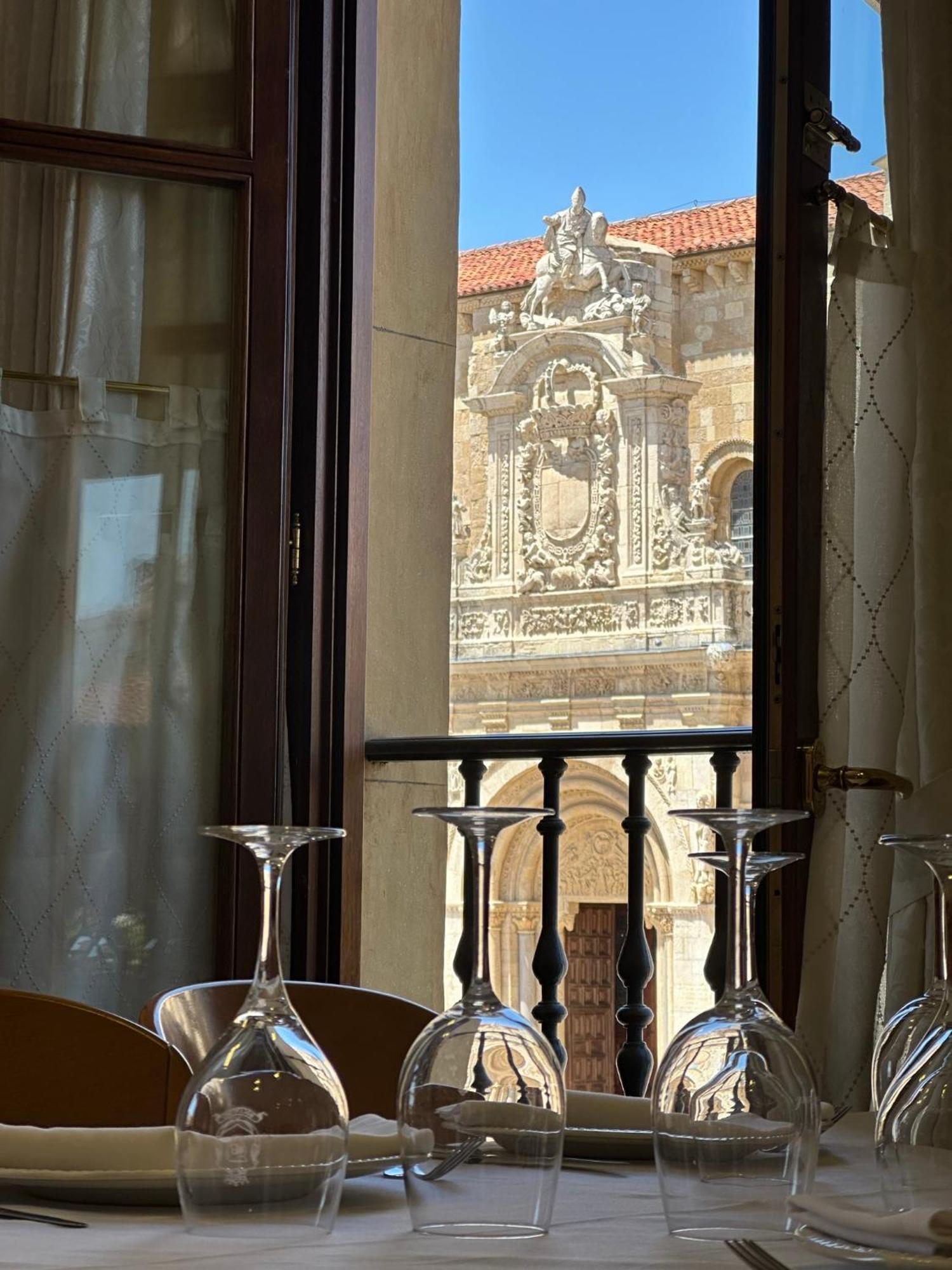 Hostal Restaurante Boccalino León Eksteriør bilde
