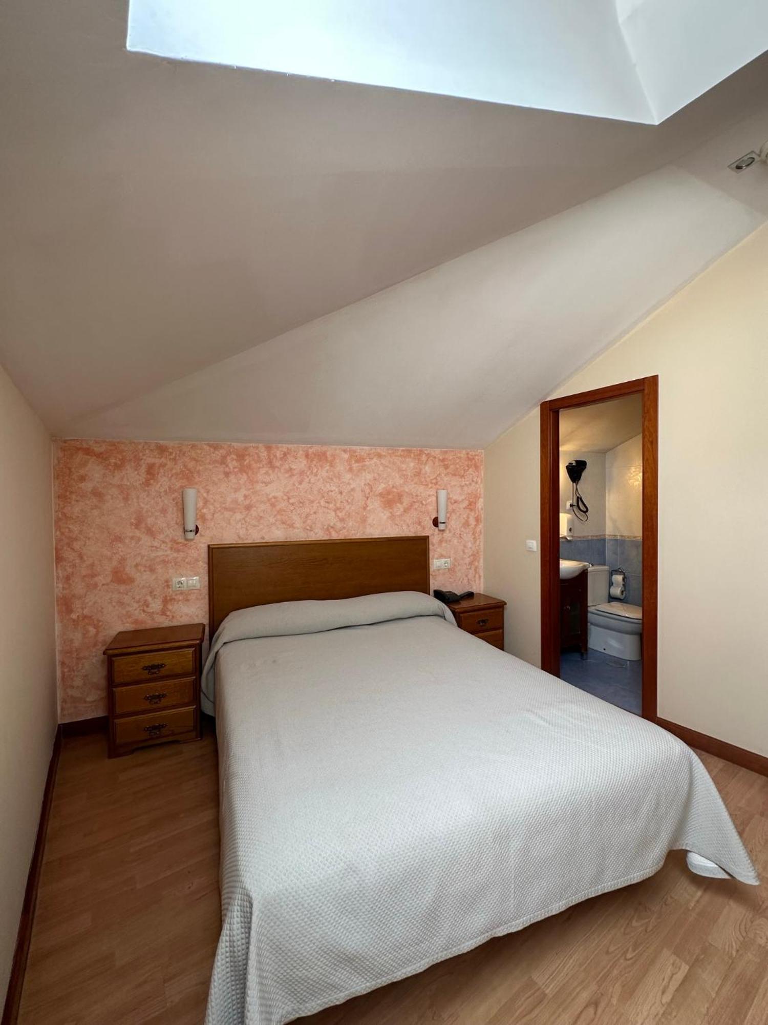 Hostal Restaurante Boccalino León Eksteriør bilde