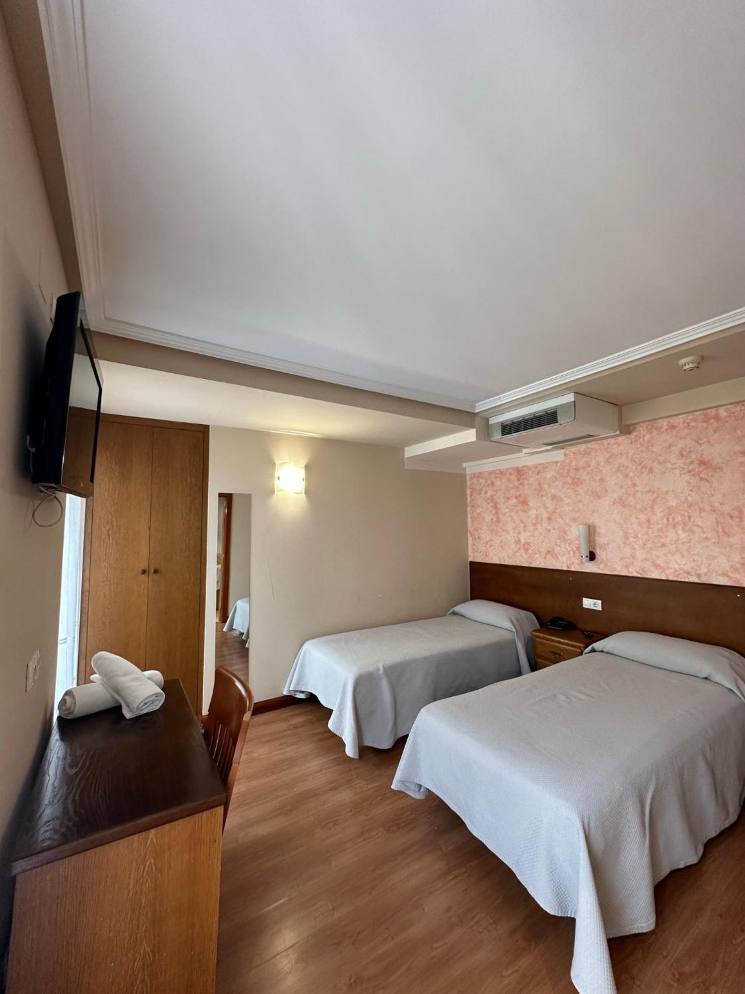 Hostal Restaurante Boccalino León Eksteriør bilde