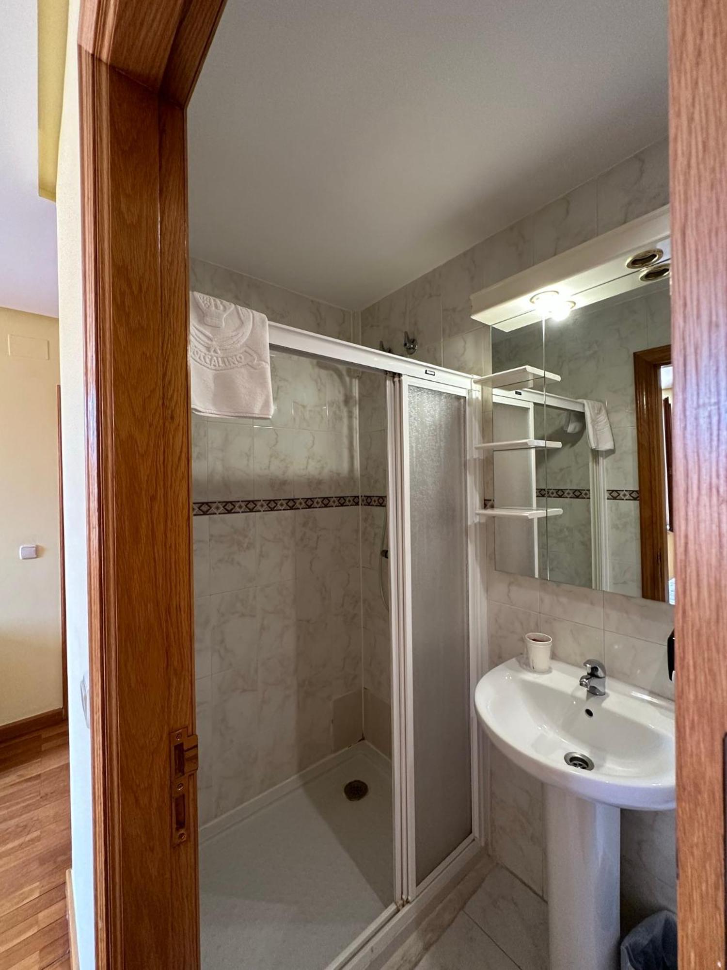 Hostal Restaurante Boccalino León Eksteriør bilde